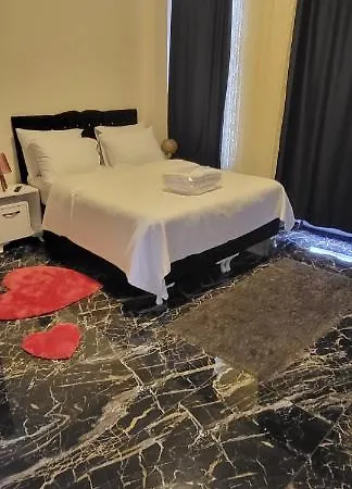 Taksim Meydani Manzarali Jakuzili *