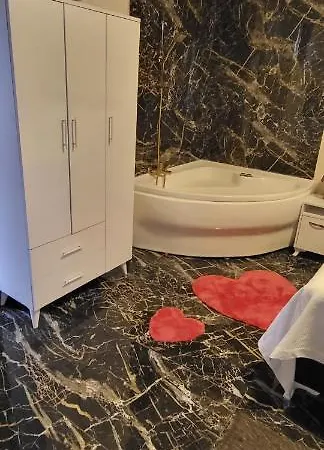 Taksim Meydani Manzarali Jakuzili Apartamento
